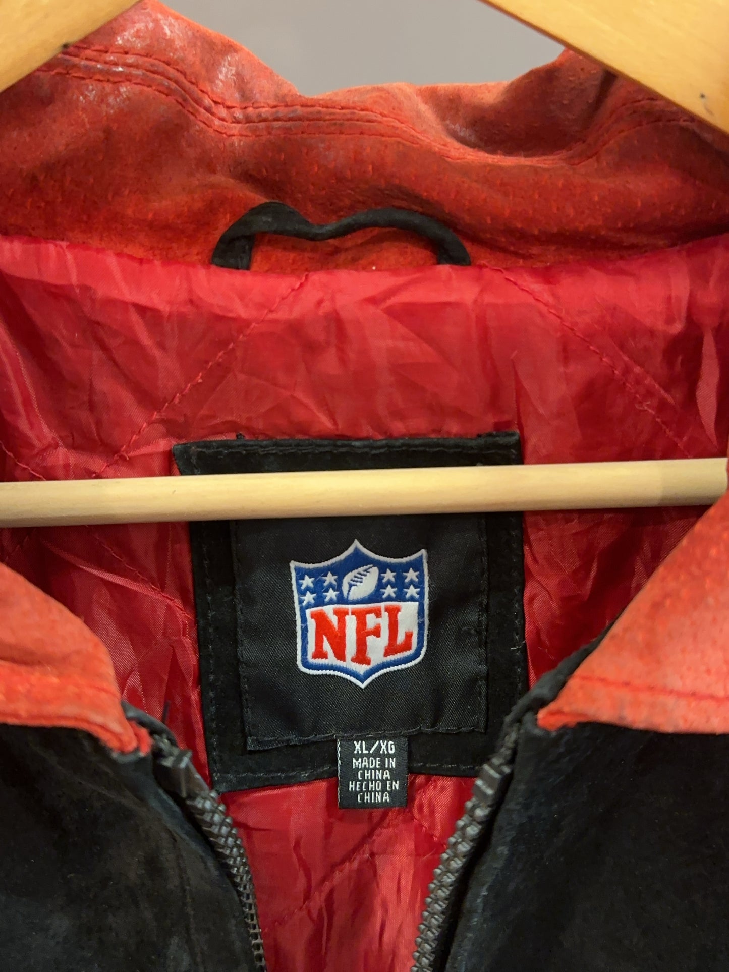XL - Vintage 2000's Atlanta Falcons NFL Zip-Up Jacket
