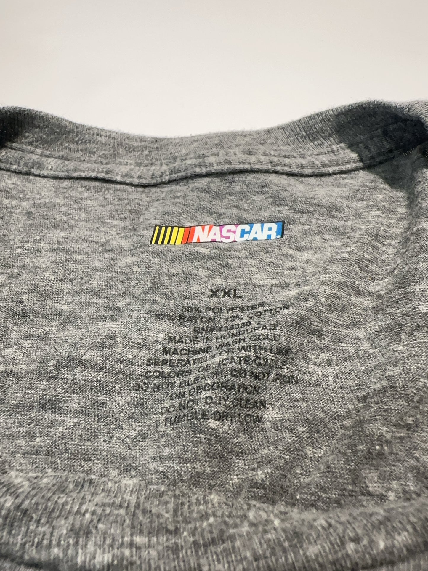XXL - Nascar Kyle Busch 2018 Champion Gray Graphic T-Shirt
