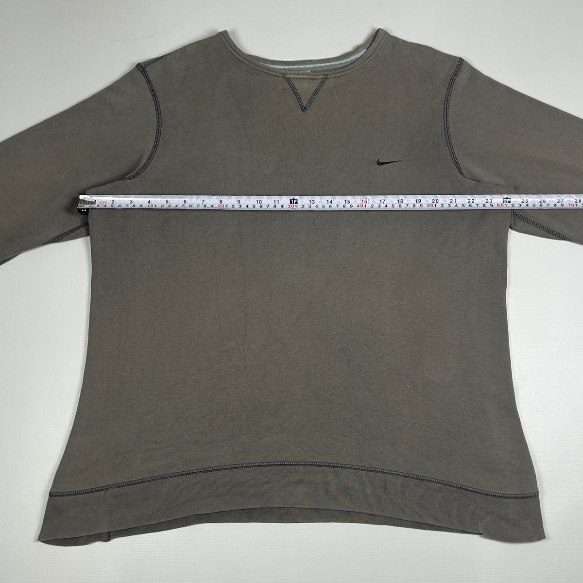 M - Vintage 2000's Nike Sweatshirt