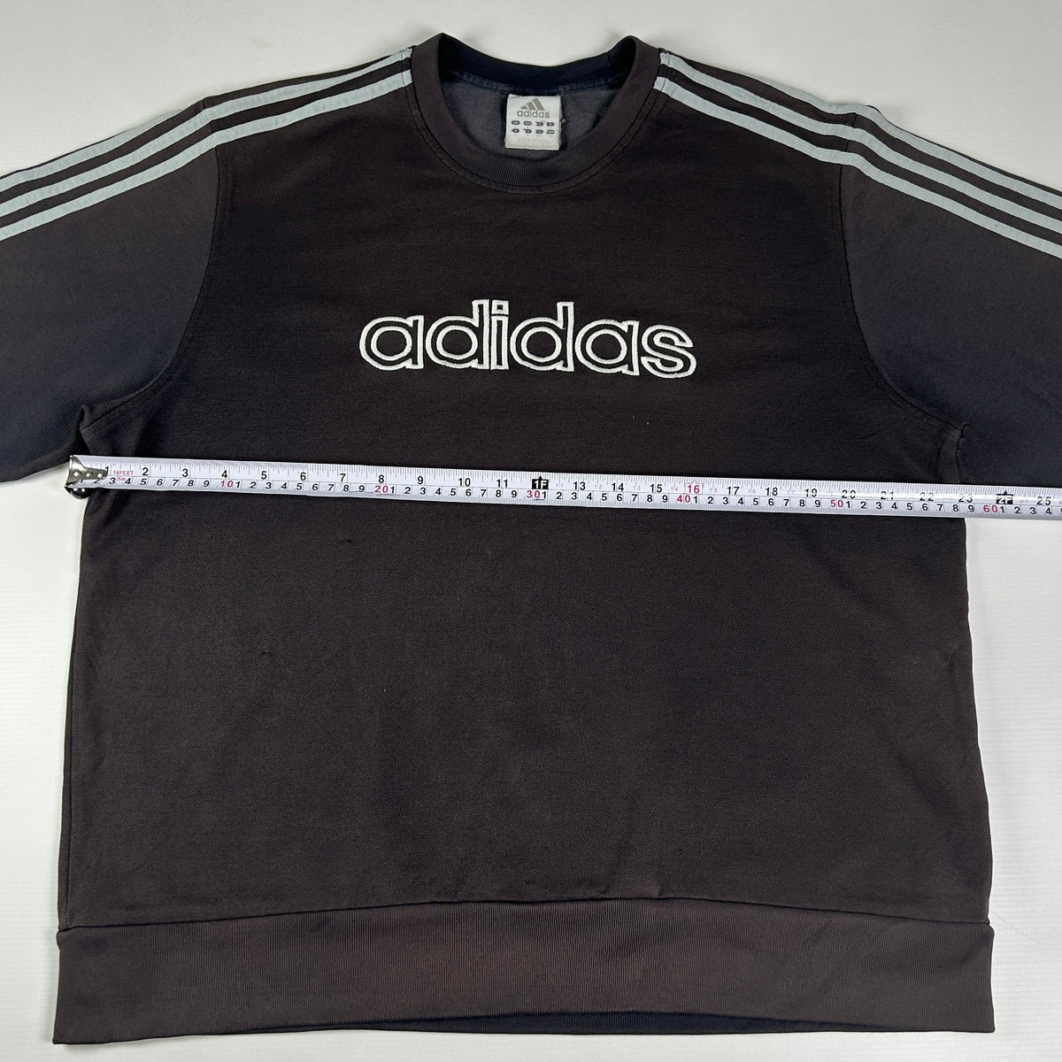M - Vintage 2000's Adidas Sweatshirt