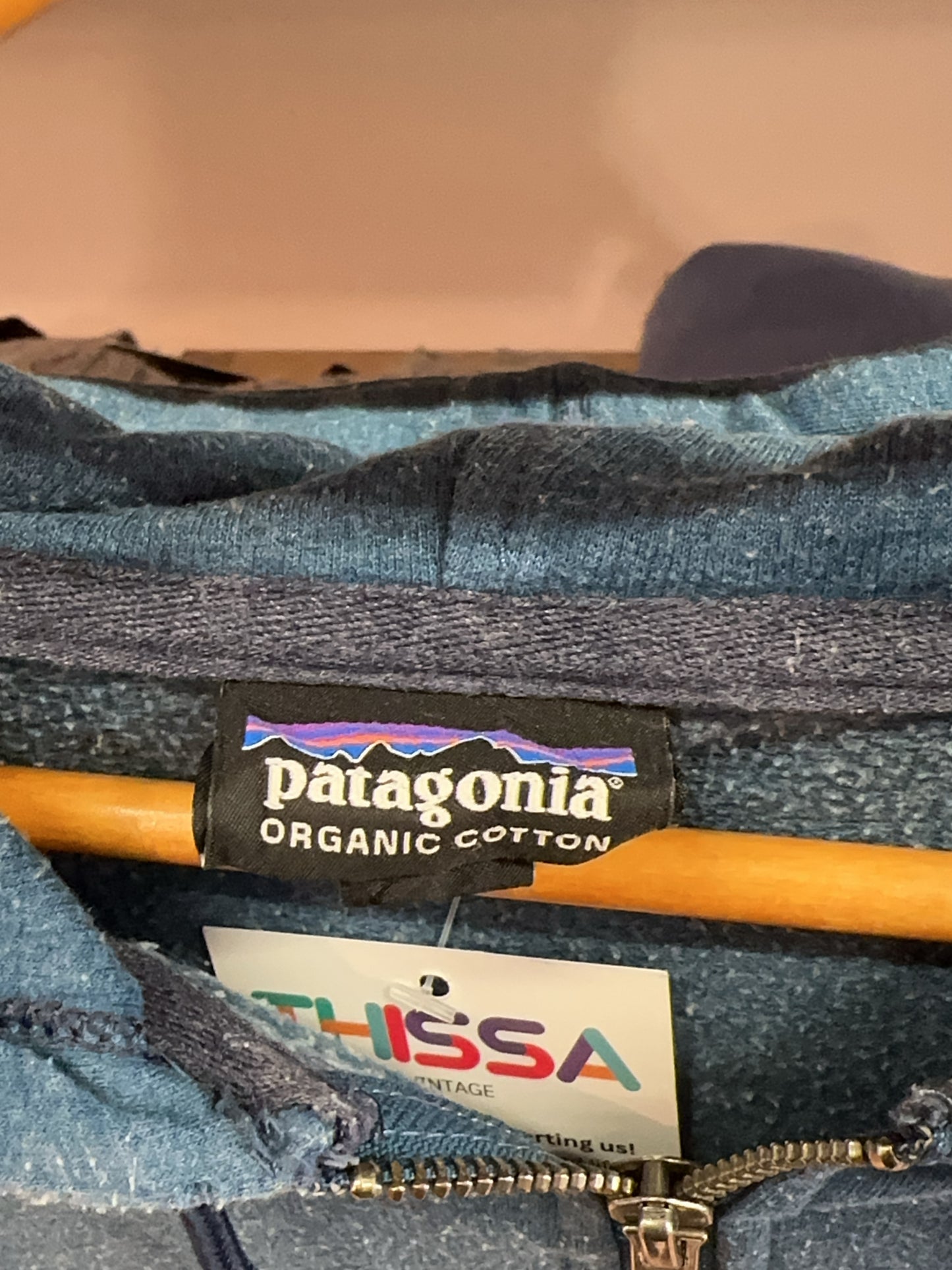 L - Vintage 2010's Patagonia Lightweight Full-Zip Hoodie
