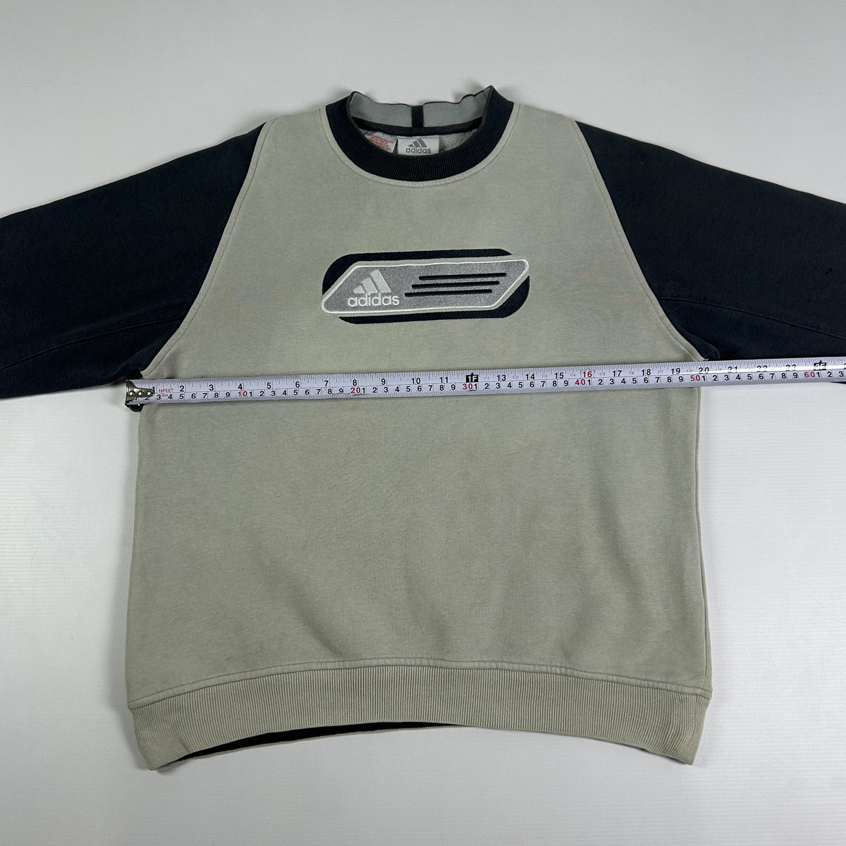 XS - Vintage 2000's Adidas Sweatshirt