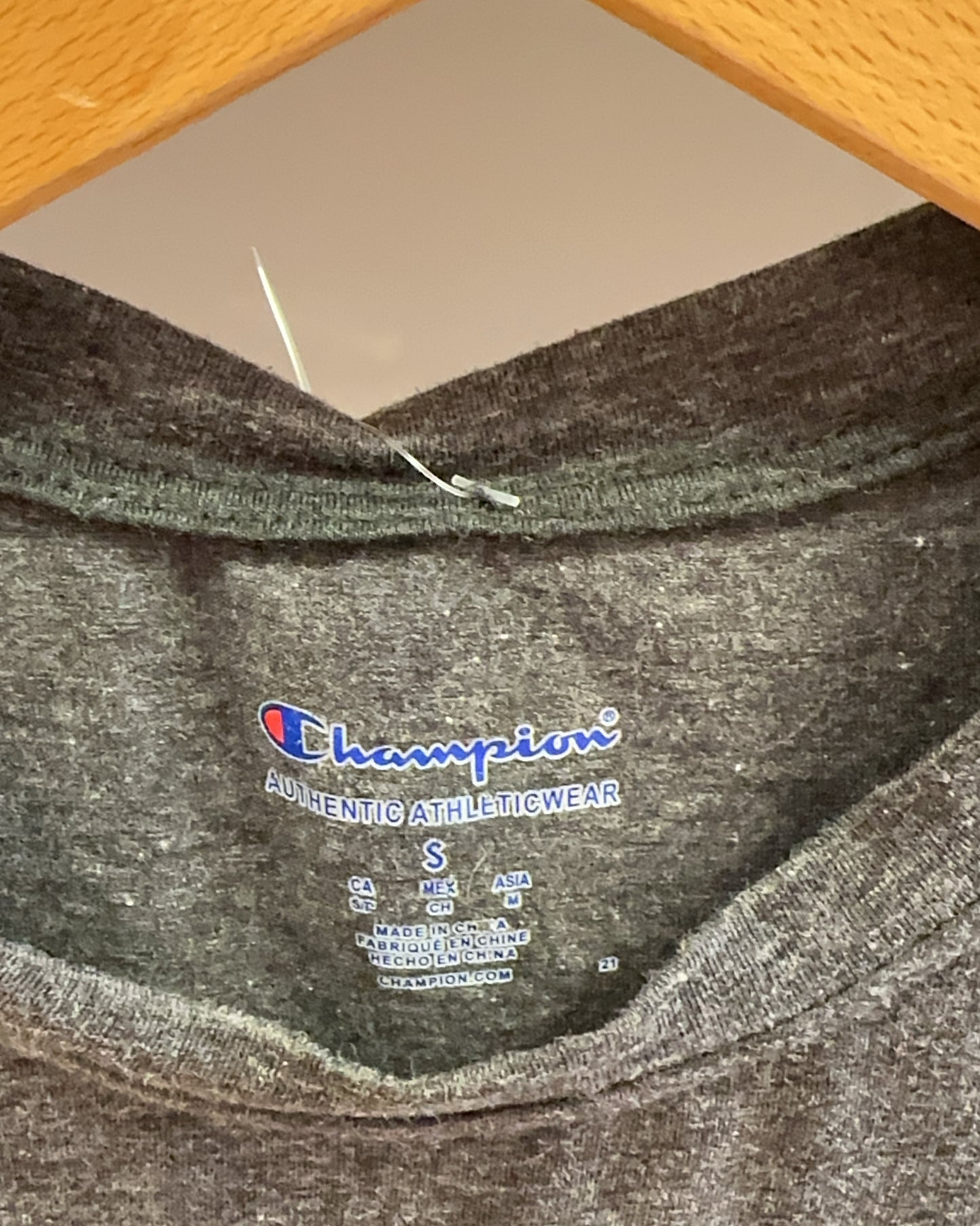 S - Champion T-shirt