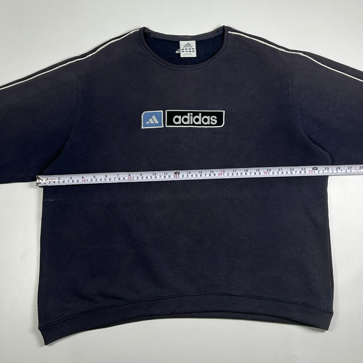 L - Vintage 2000's Adidas Sweatshirt
