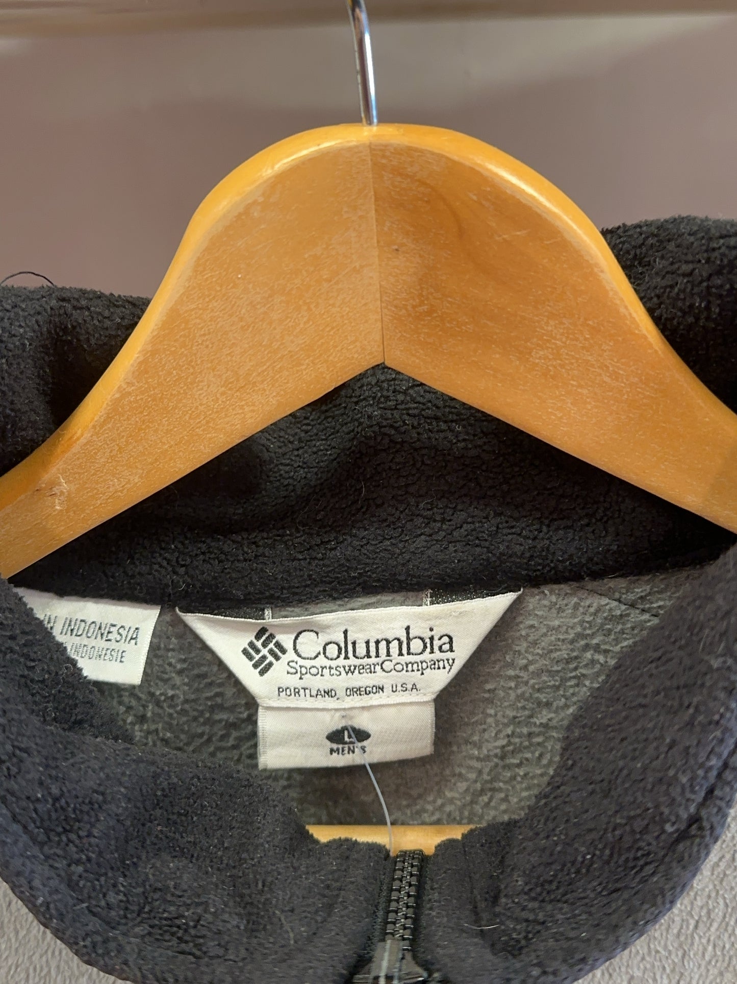 L - Columbia Fleece Jacket