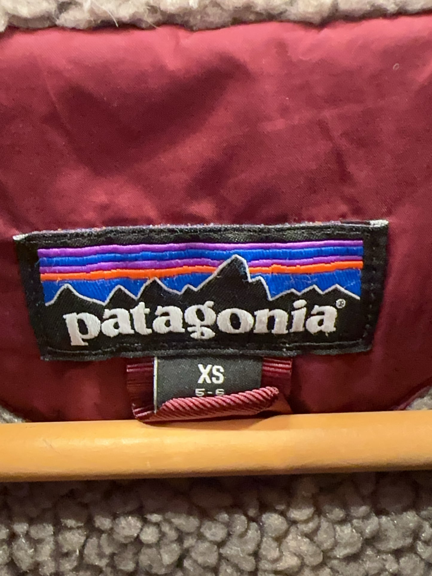 XS - Patagonia Girls' Insulated Isthmus Parka Jacket