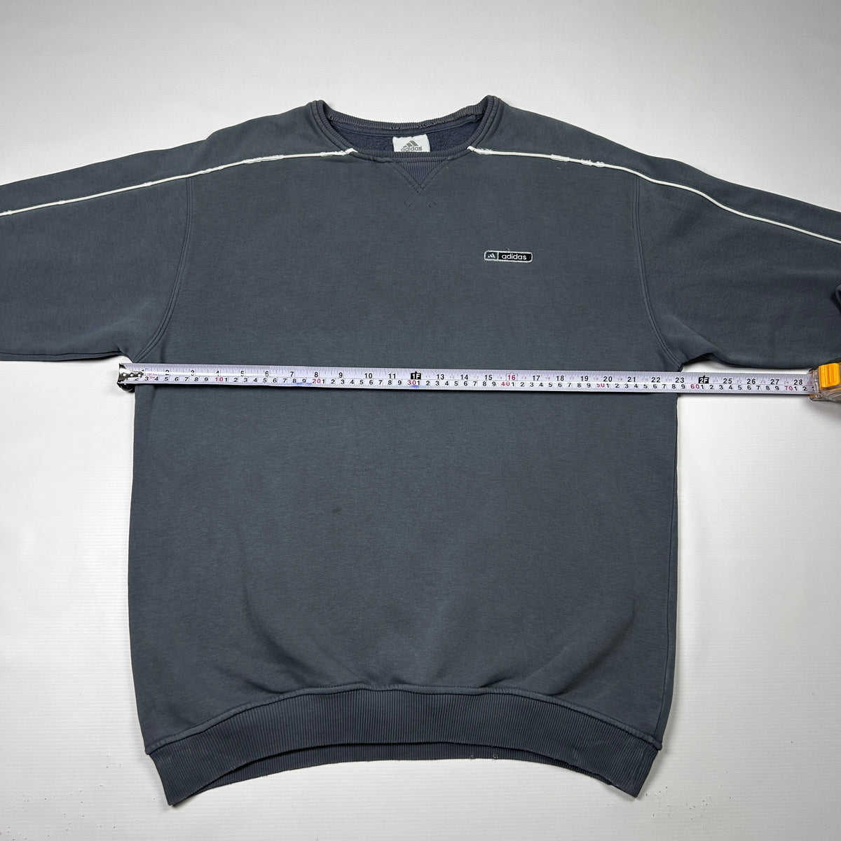 M - Vintage 2000's Adidas Sweatshirt