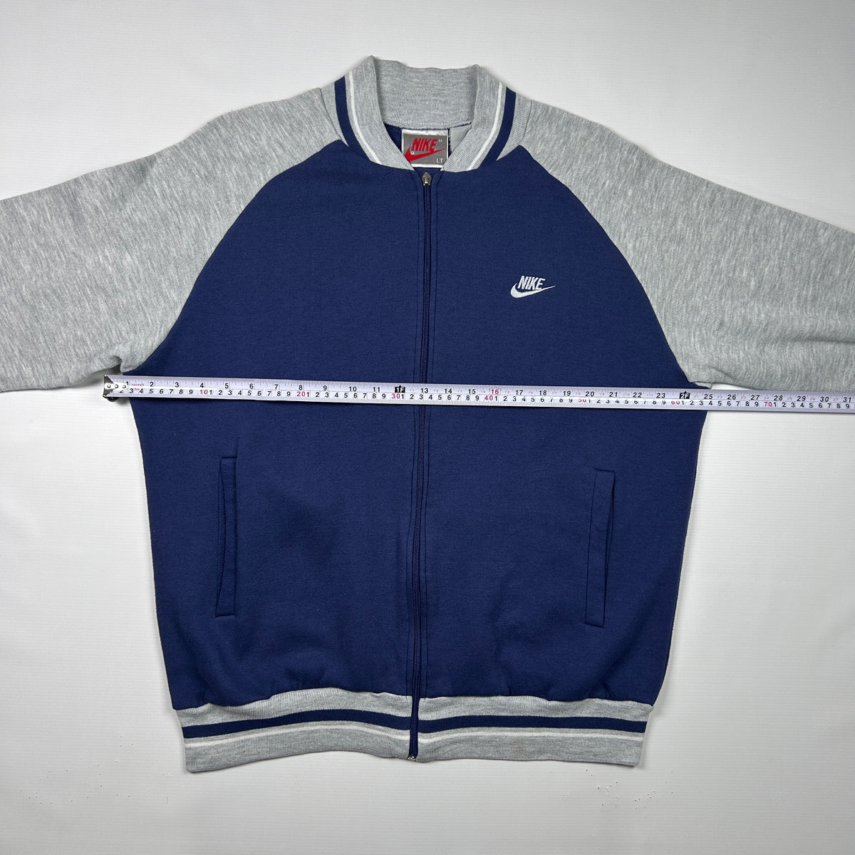 L - Nike Full-zip