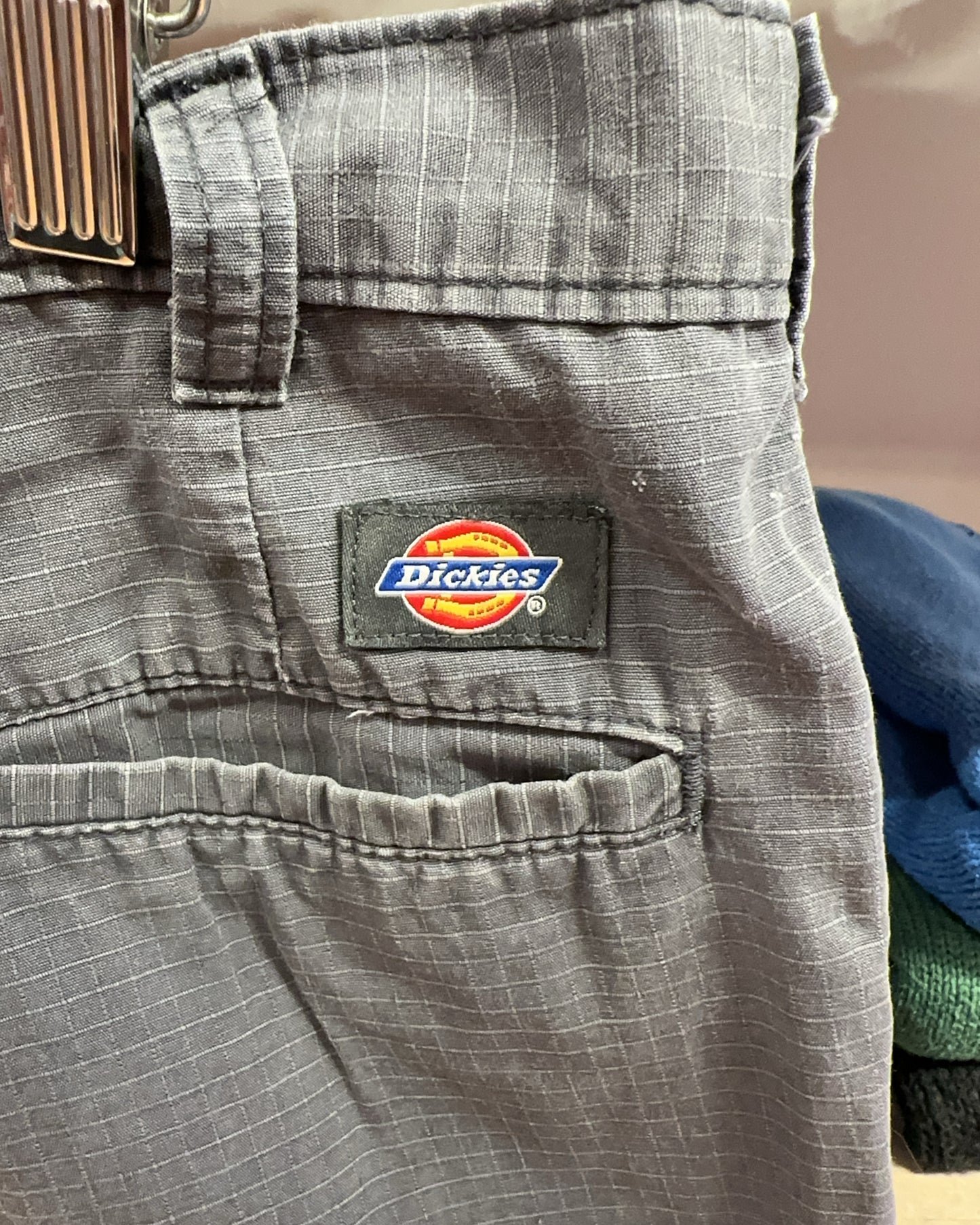 36 - Dickies Shorts
