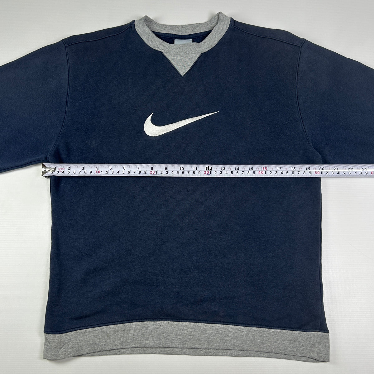 S - Vintage 2000's Nike Sweatshirt