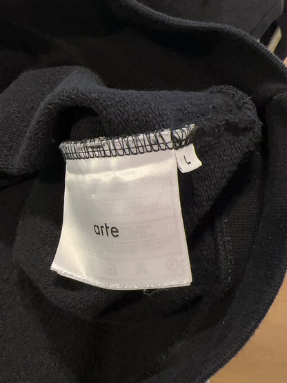 L - Arte Antwerp Sweatshirt