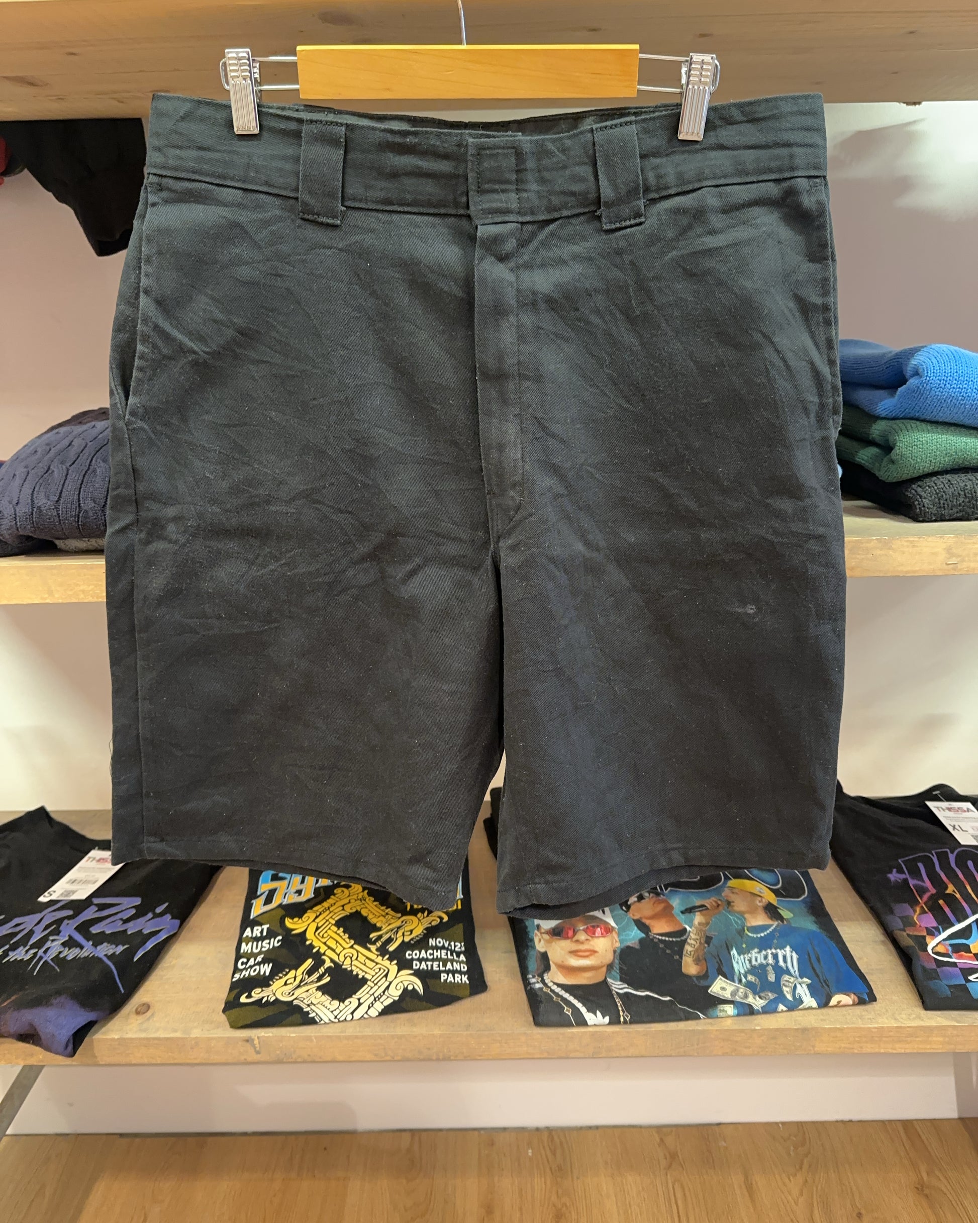 36 - Dickies Shorts