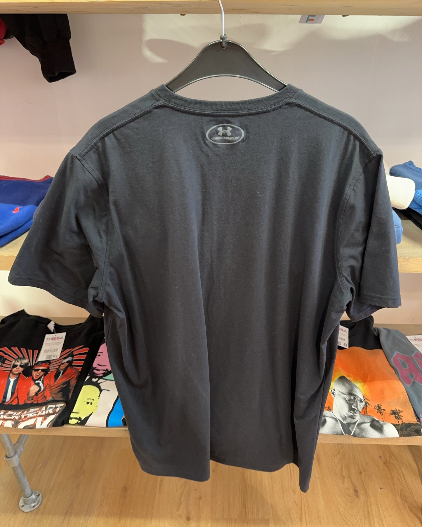 L - Under Armour T-shirt