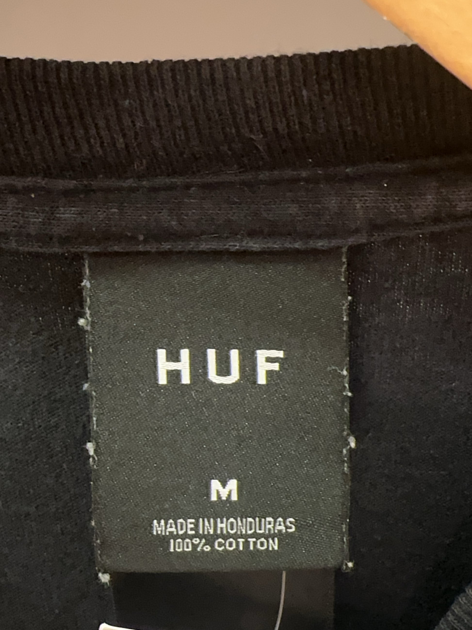 M - HUF T-shirt