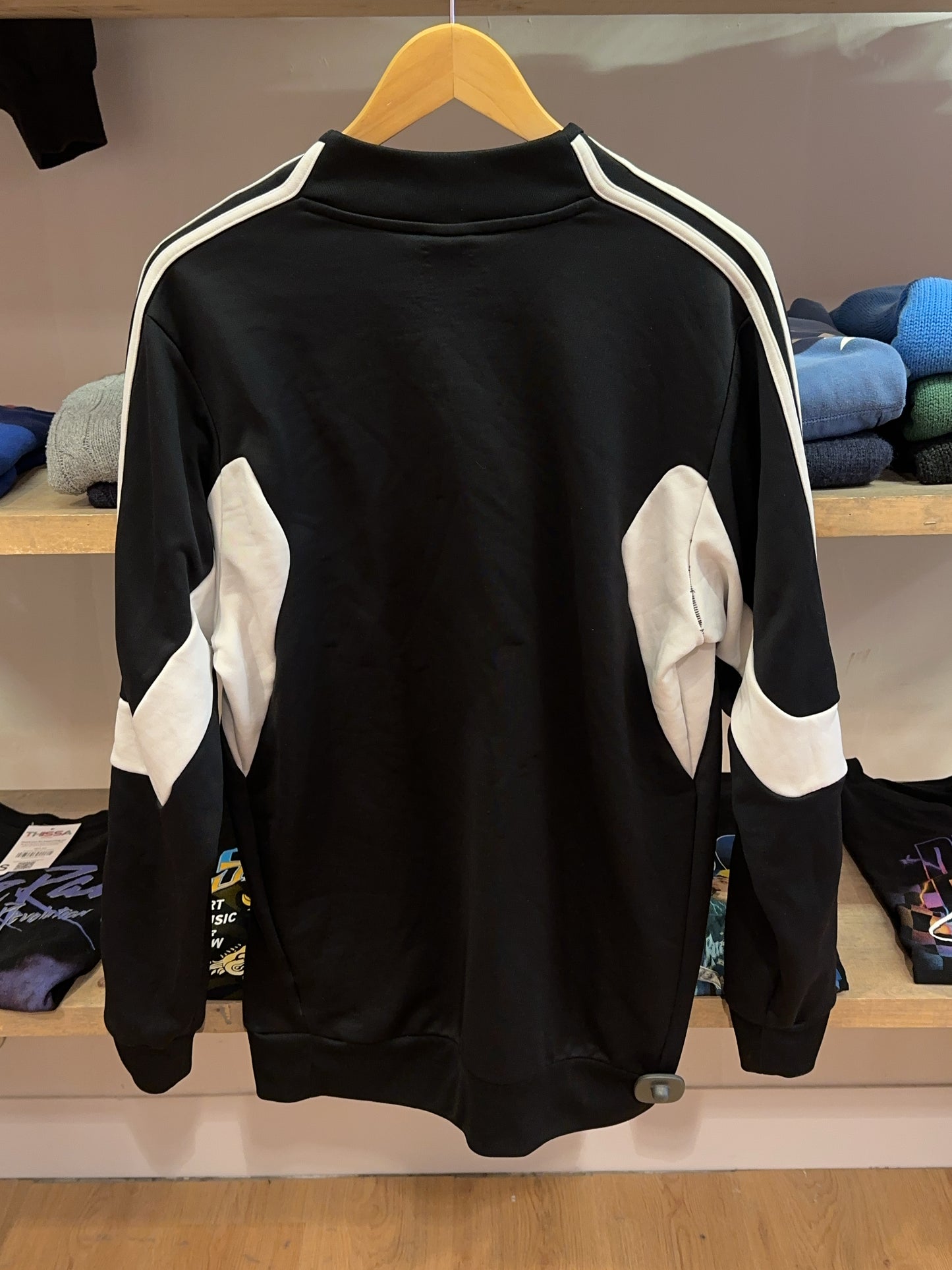 L - Vintage 2000's Adidas Sweatshirt
