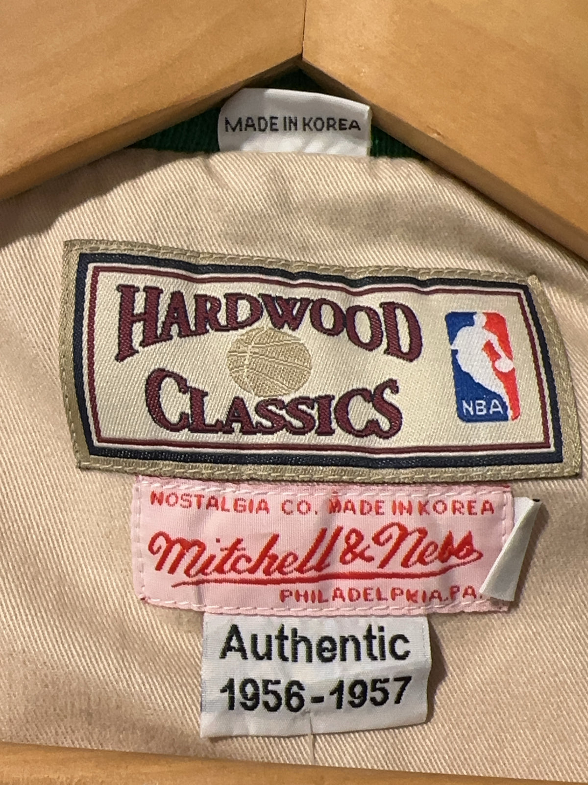 3XL - Boston Celtics Hardwood Classics Mitchell & Ness Bill Russel Satin Jacket