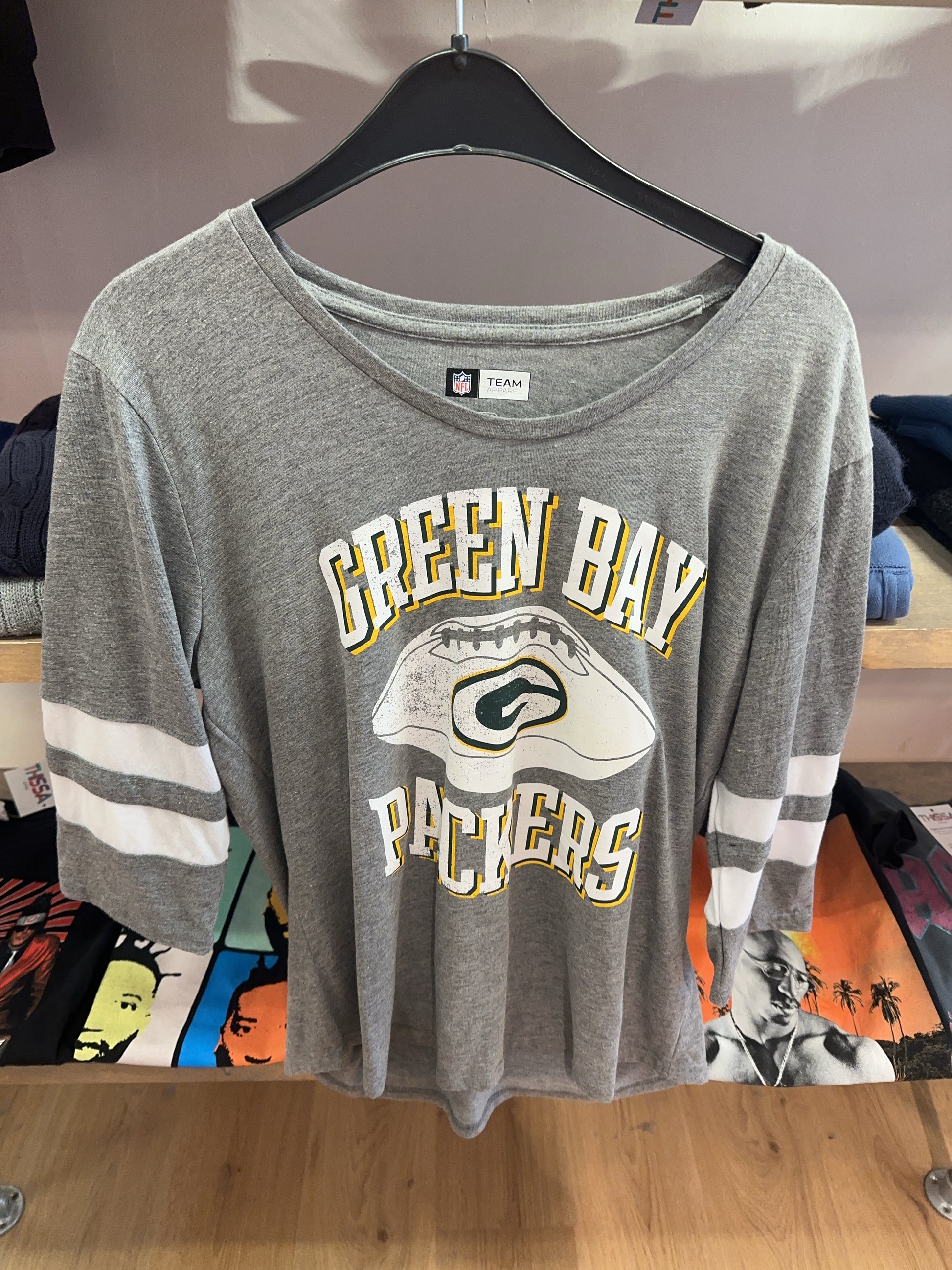 L - Green Bay Packers Women’s NFL Grey Graphic Tee