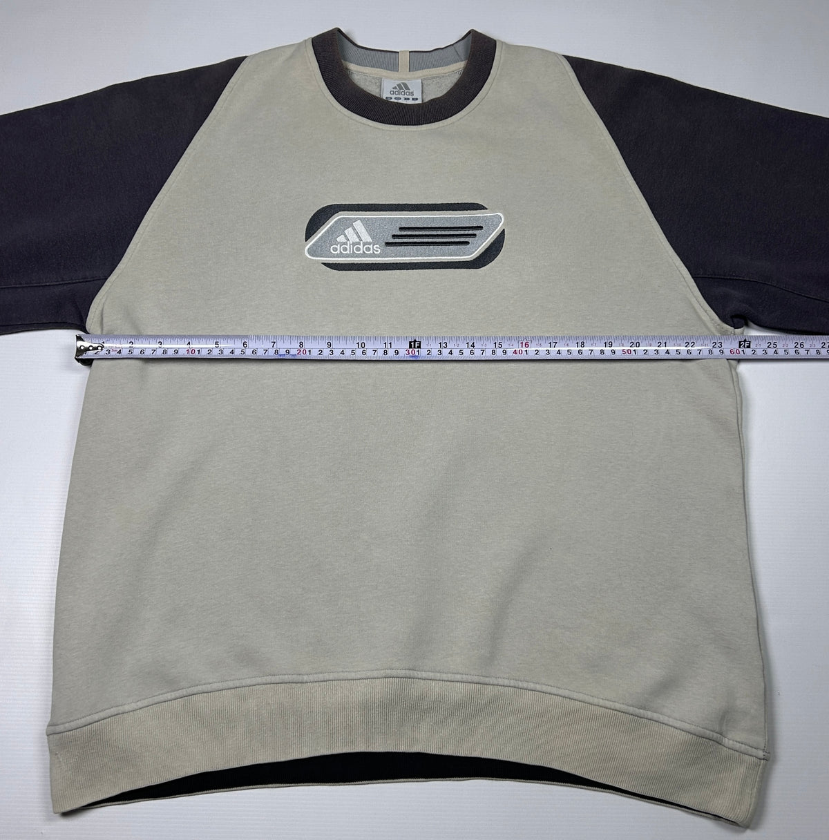 L - Vintage 2000's Adidas Sweatshirt