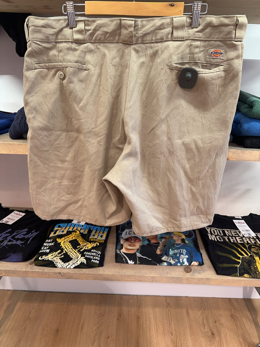 40 - Dickies Shorts
