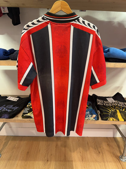 L - 1996-1998 Eintracht Frankfurt Puma Home Football Shirt