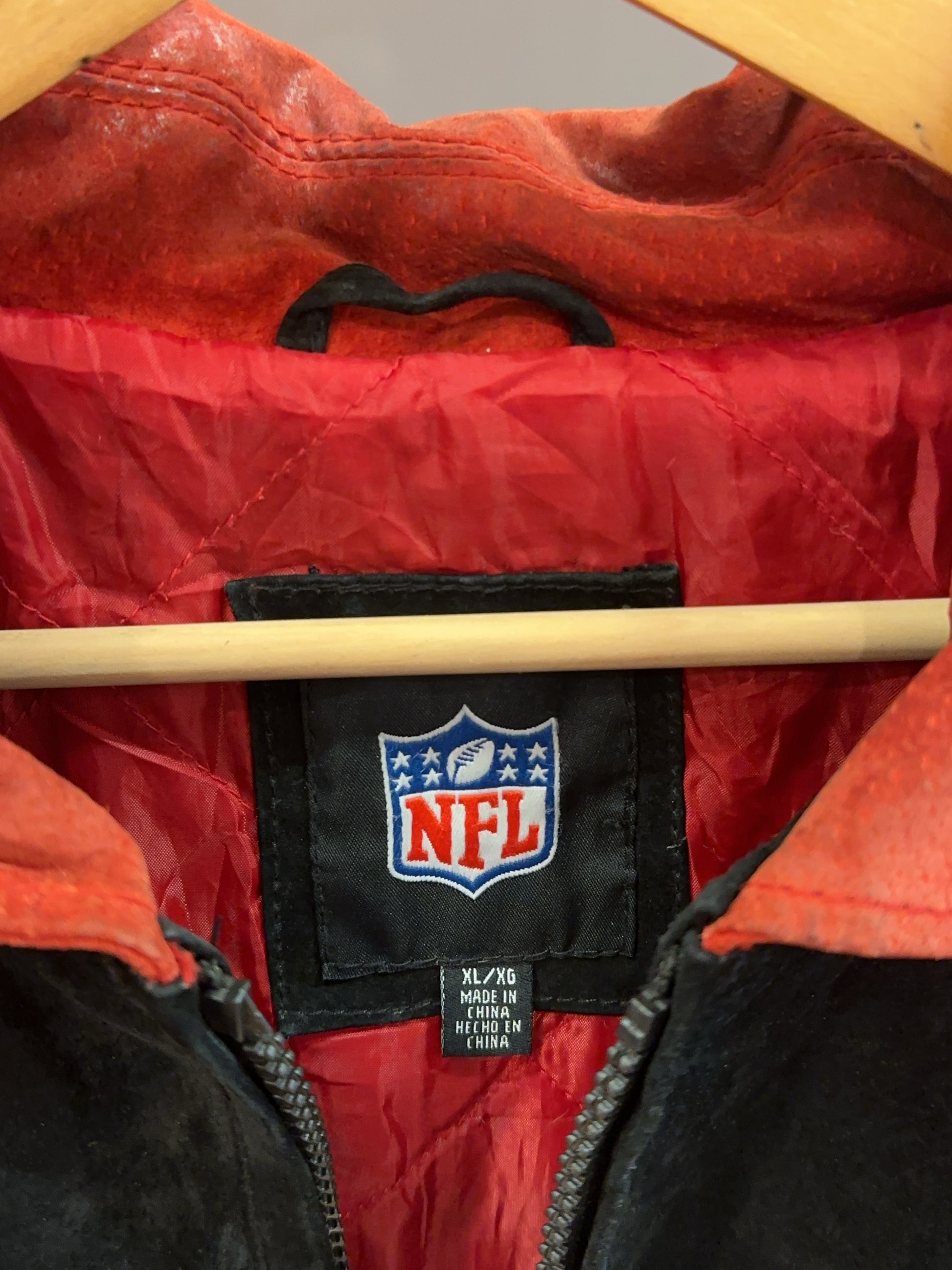XL - Vintage 2000's Atlanta Falcons NFL Zip-Up Jacket