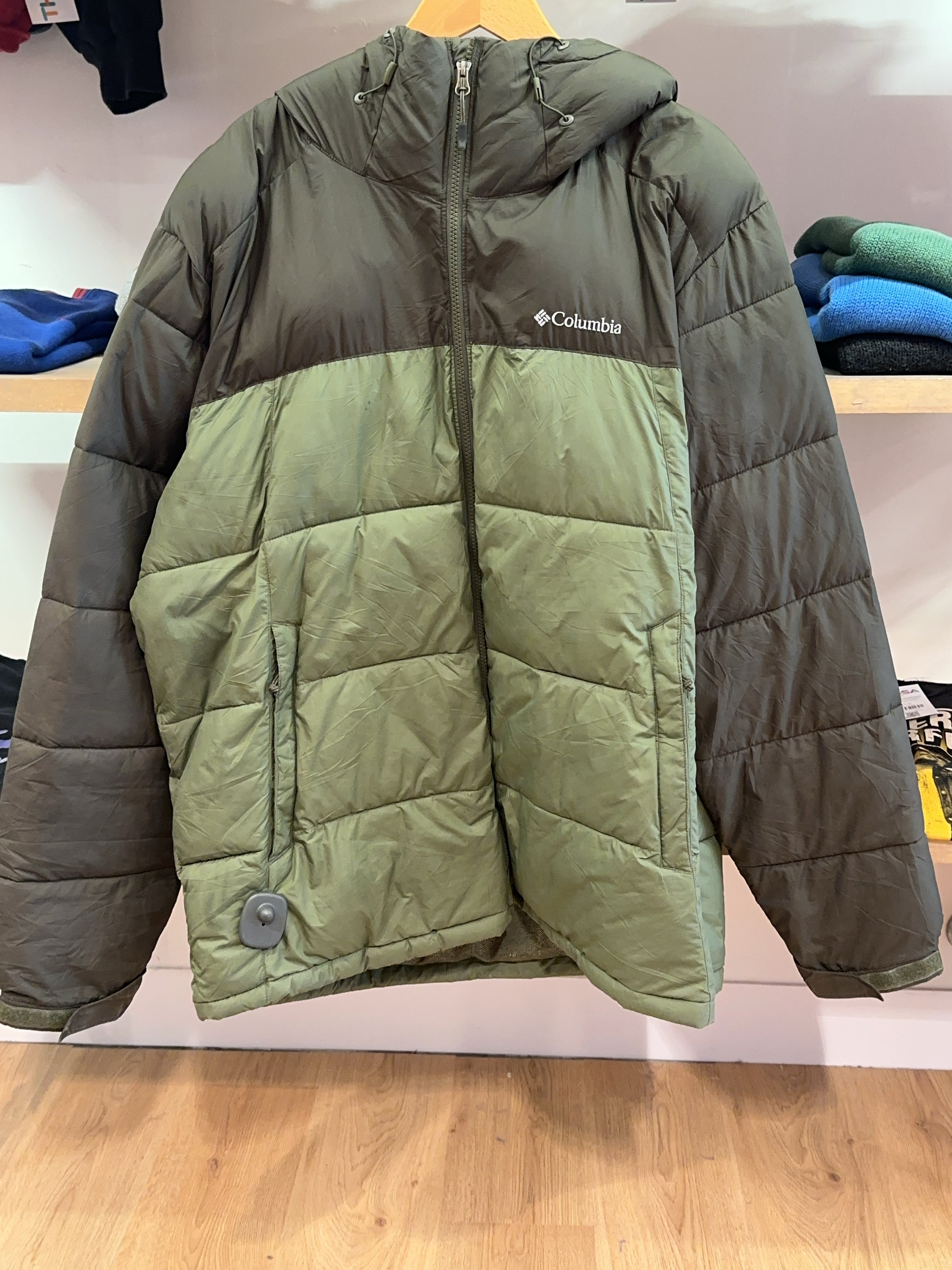 XL - Columbia Puffer Jacket