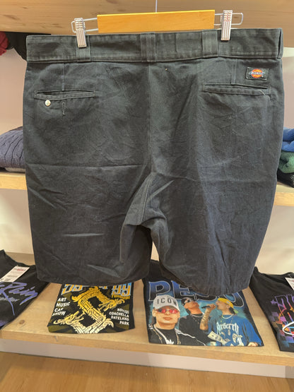 34 - Dickies Shorts