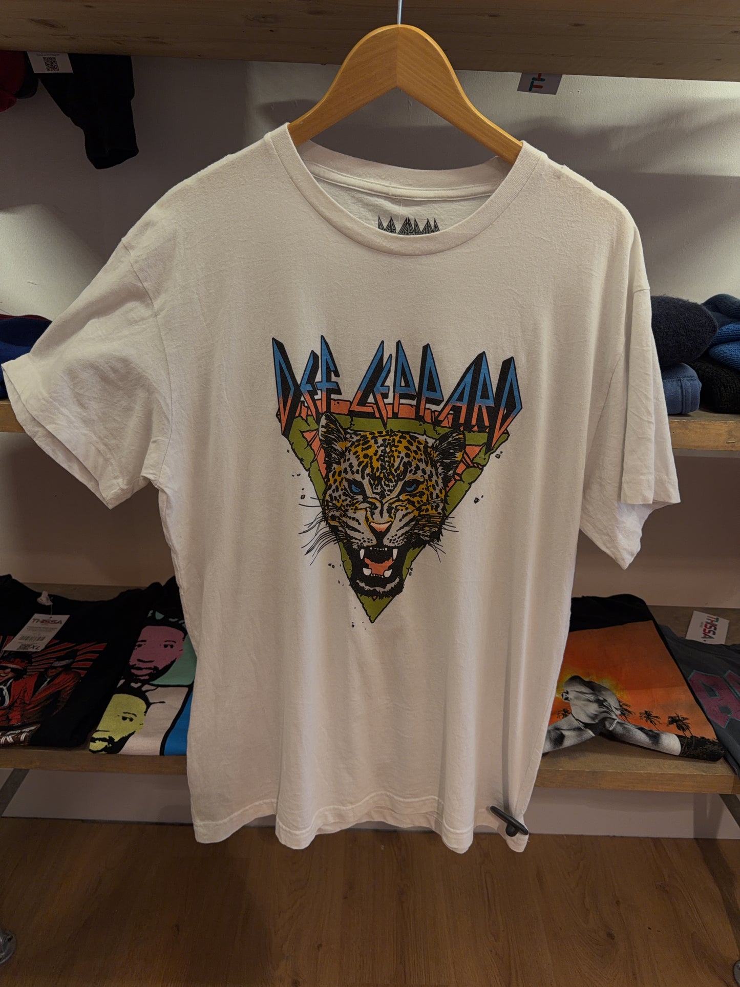 L - Def Leppard Band T-shirt