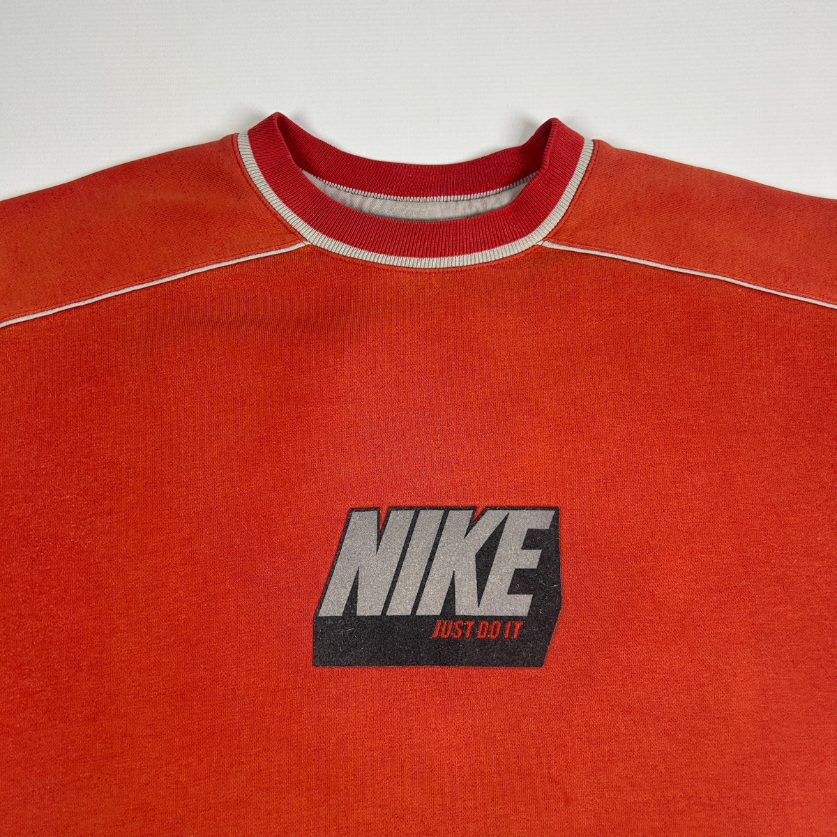 M - Vintage 2000's Nike Sweatshirt