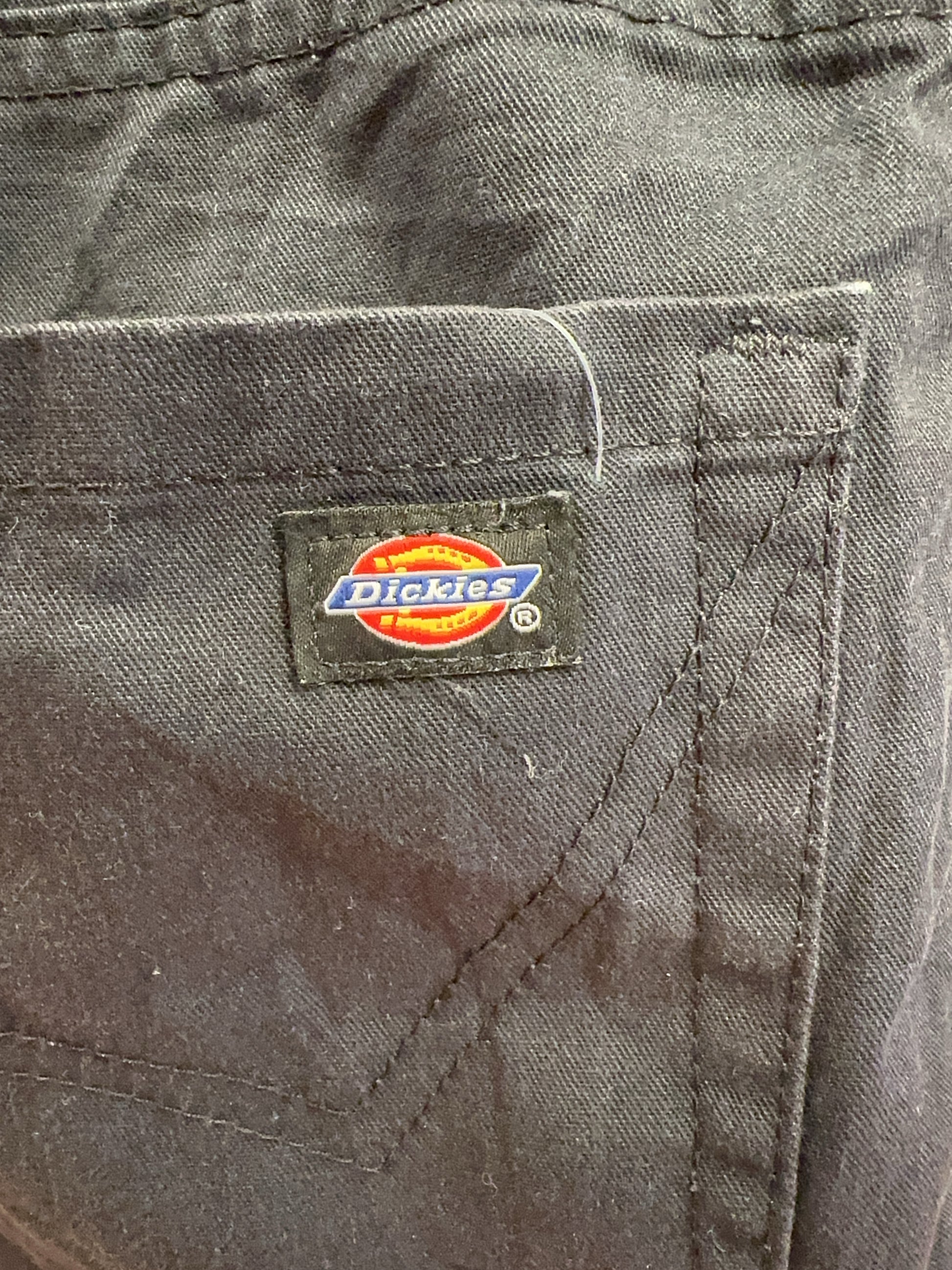 38 - Dickies Shorts