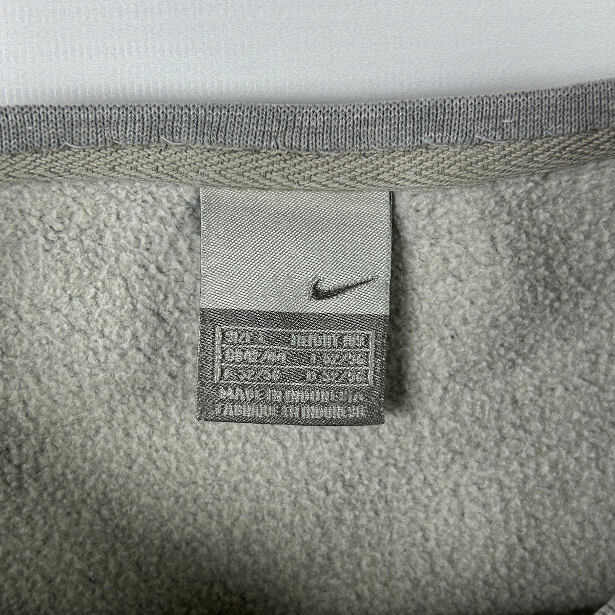 L - Vintage 2000's Nike Sweatshirt