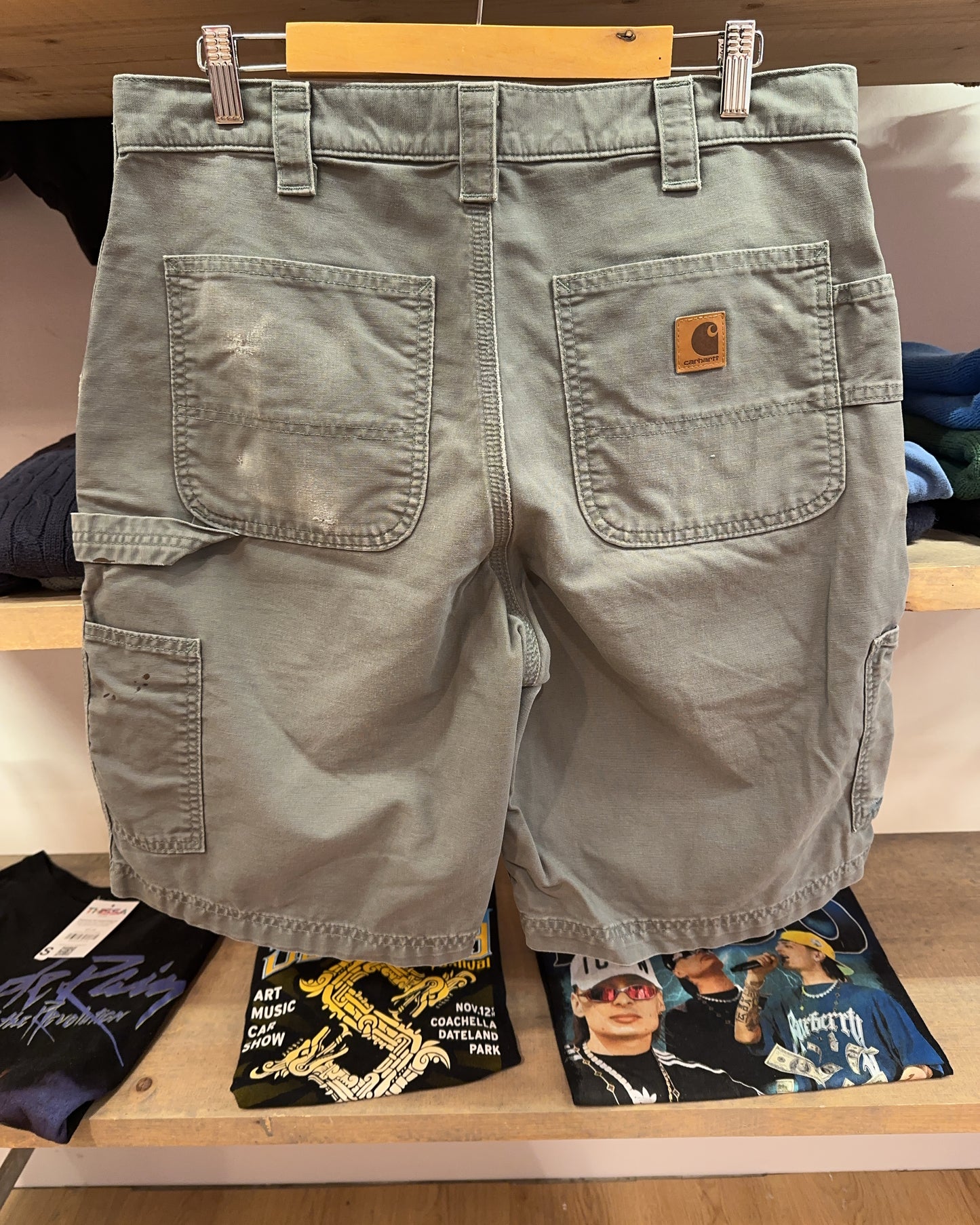 33 - Carhartt Shorts