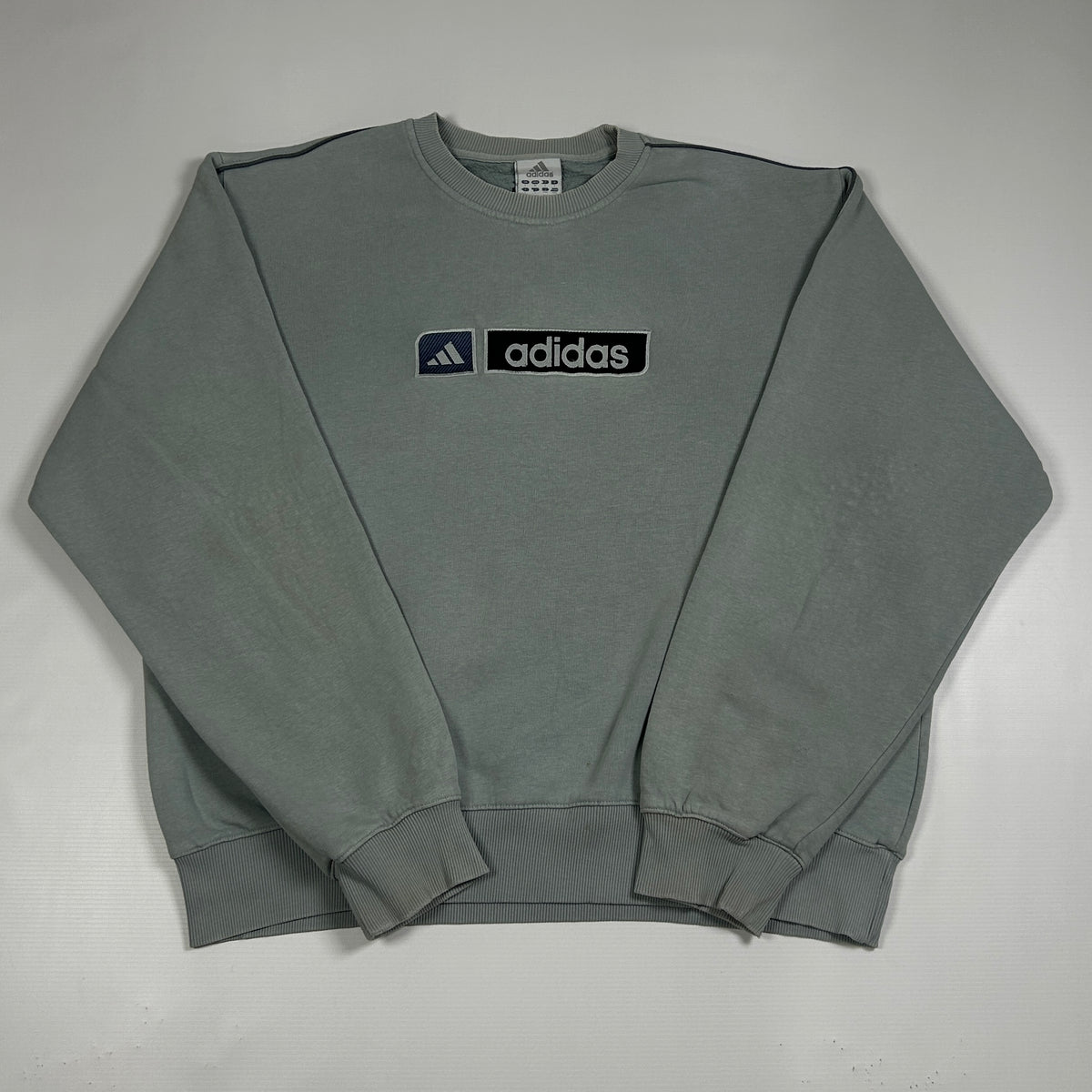 L - Vintage 2000's Adidas Sweatshirt