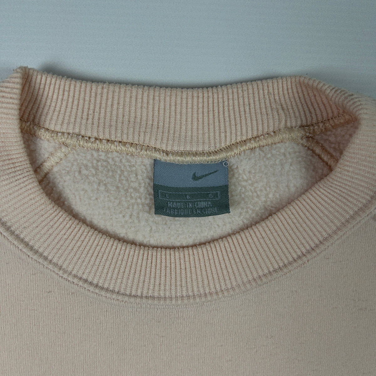 S - Vintage 2000's Nike Sweatshirt