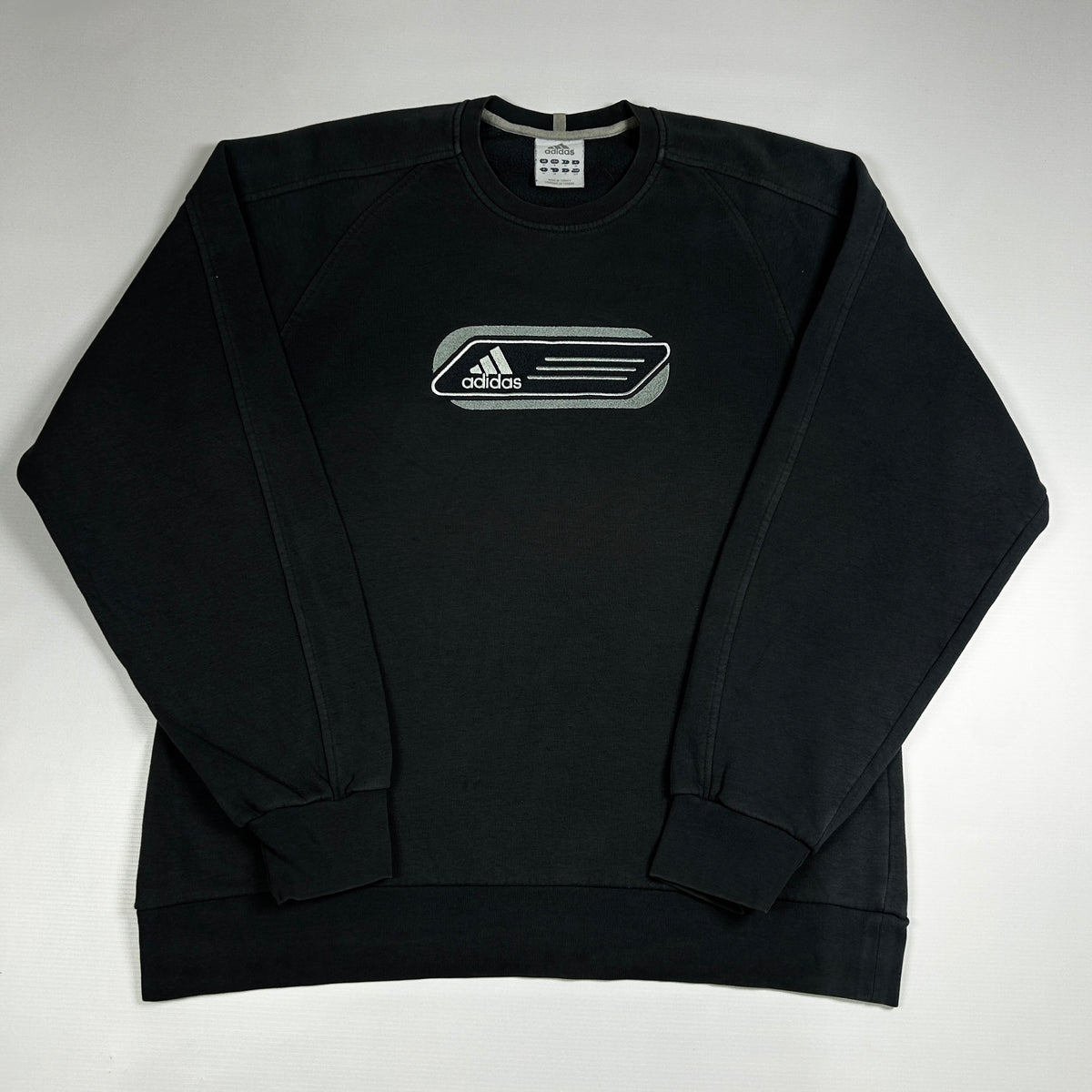 M - Vintage 2000's Adidas Sweatshirt