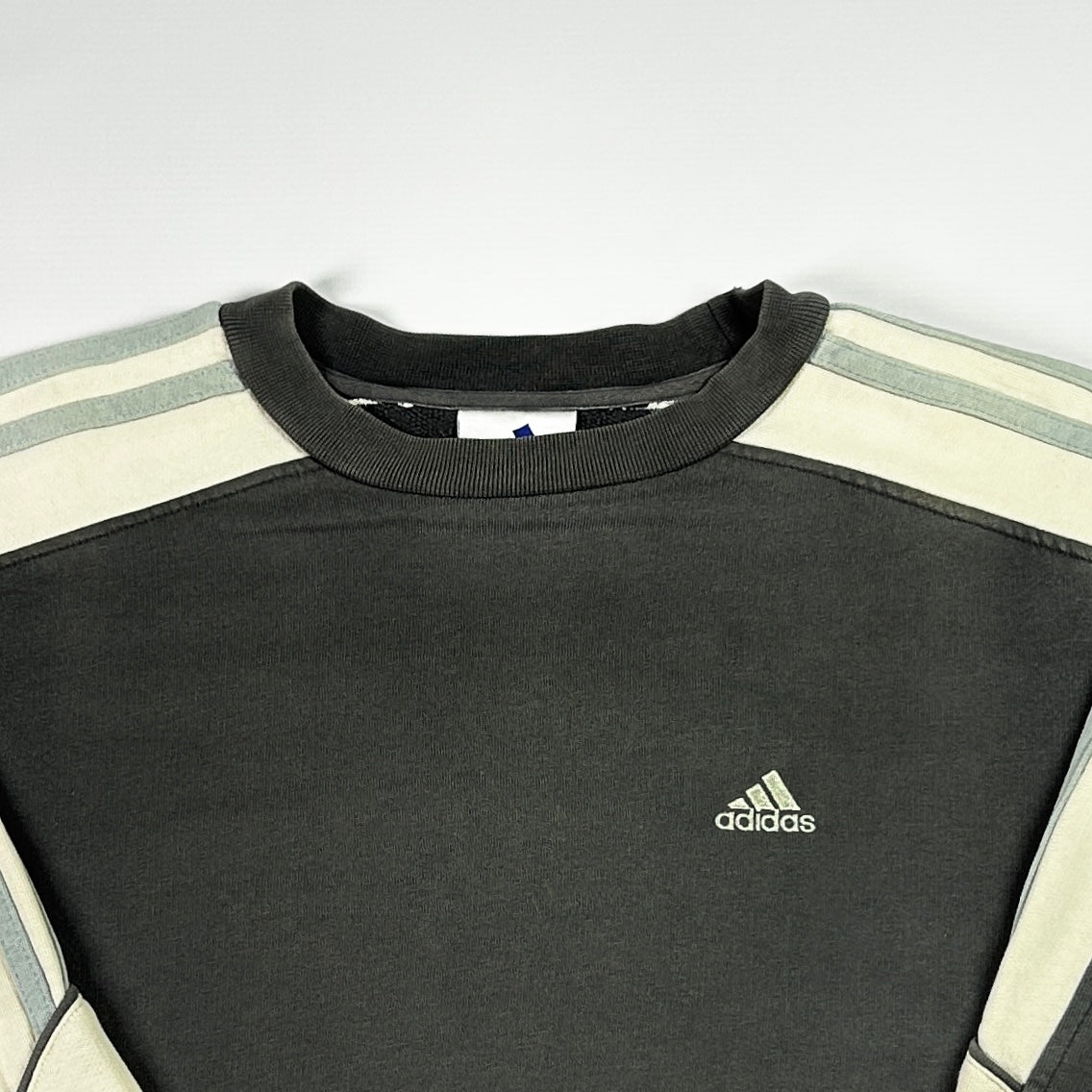 M - Vintage 2000's Adidas Sweatshirt