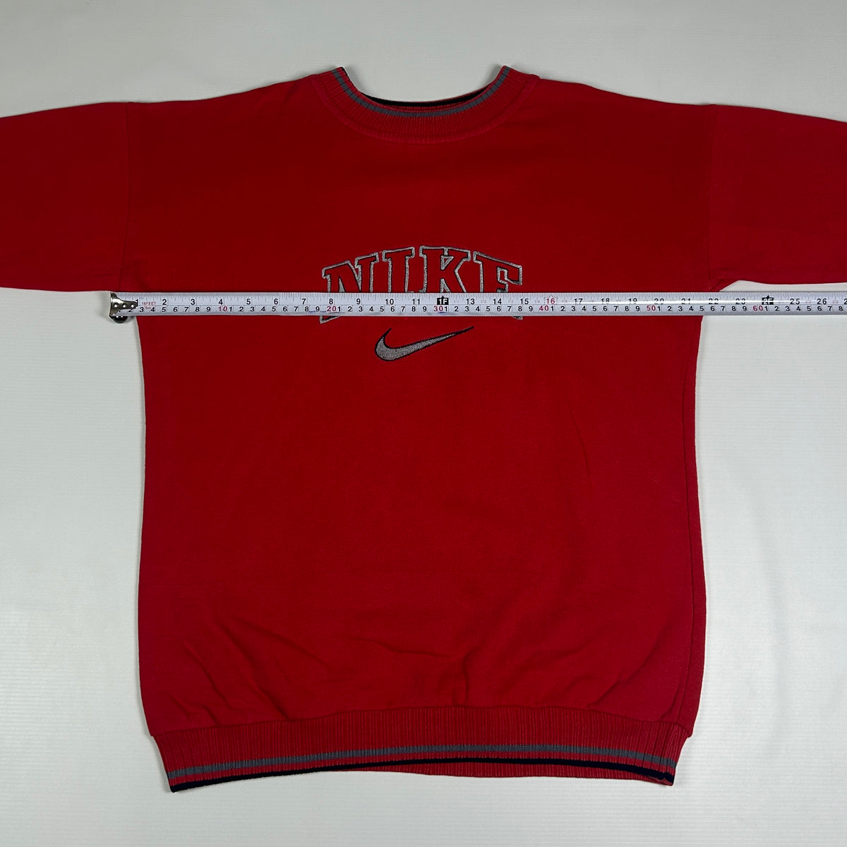 M - Vintage 2000's Nike Sweatshirt