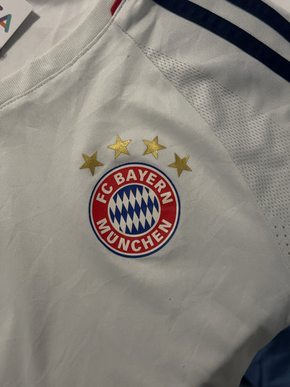 XS - 2017-2018 FC Bayern München Adidas Training Football Shirt
