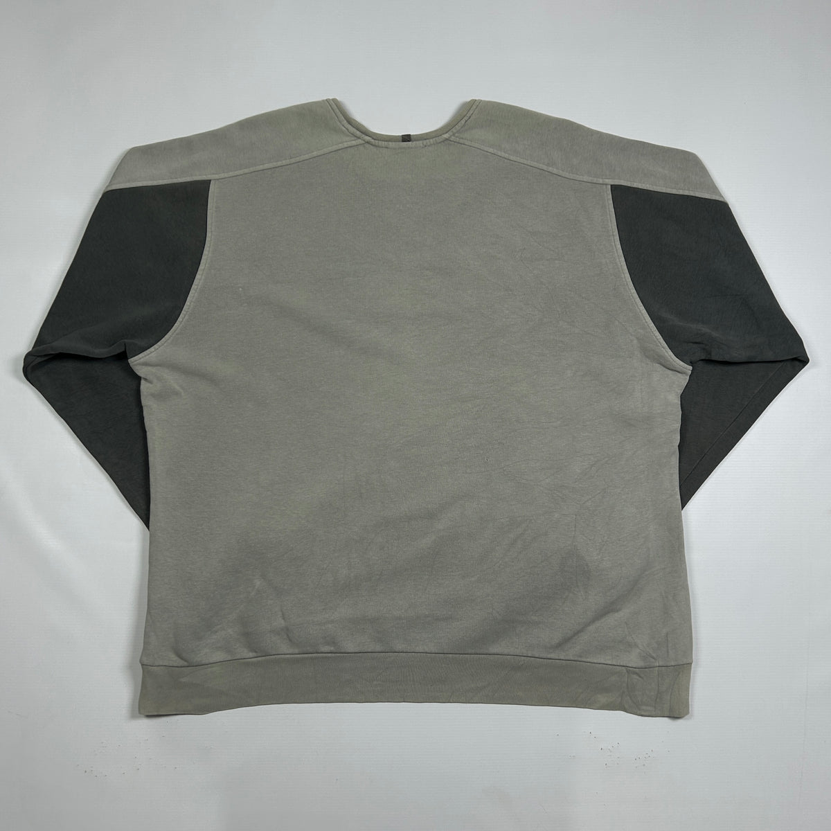 XL - Vintage 2000's Adidas Sweatshirt