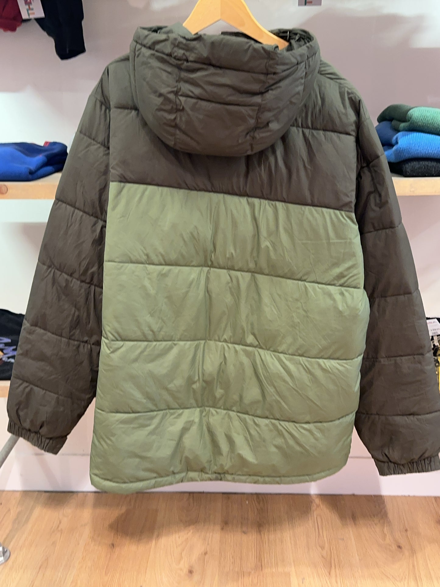 XL - Columbia Puffer Jacket