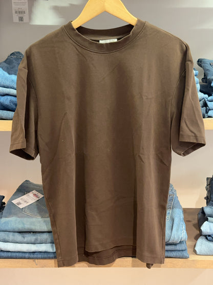 L - Uniqlo T-shirt