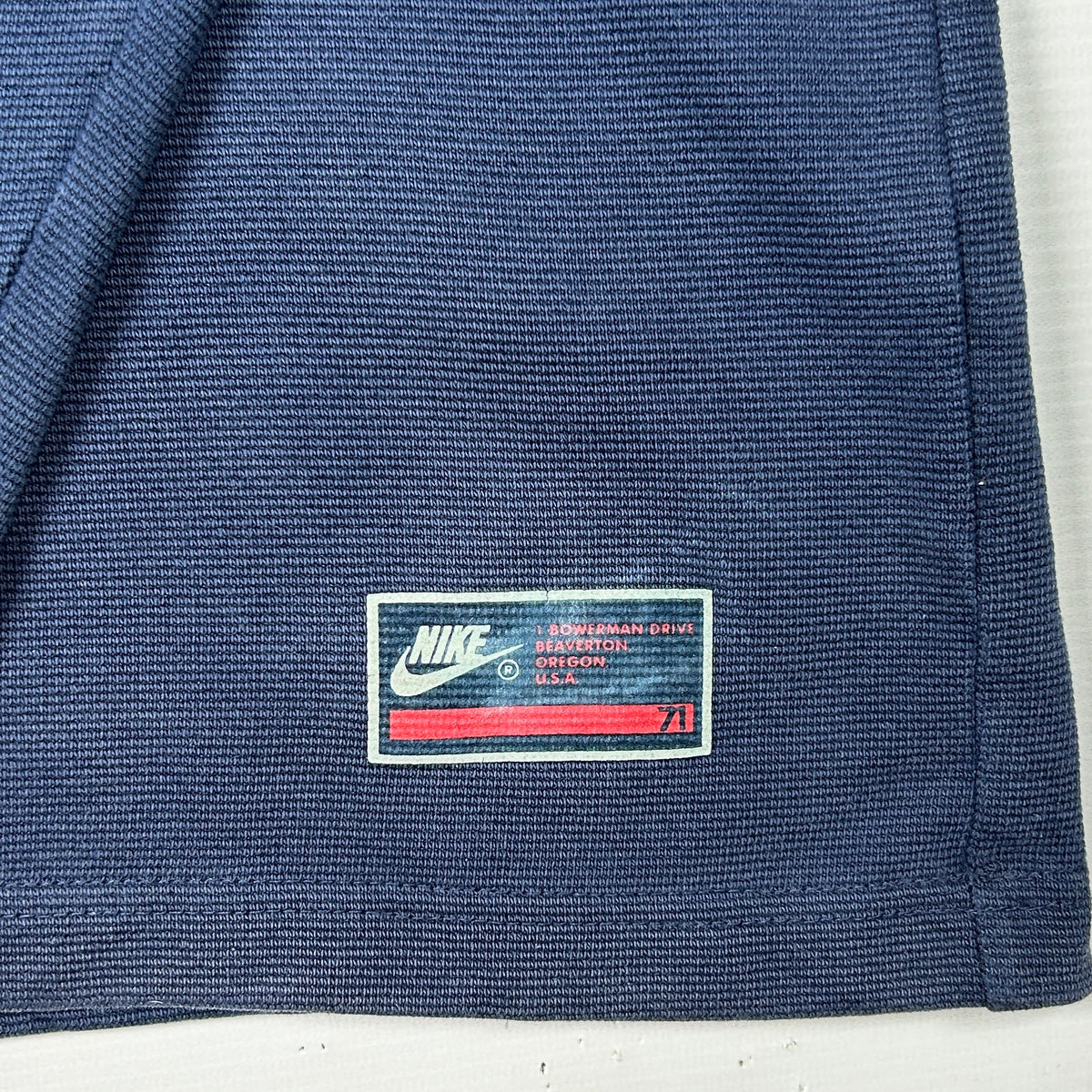 XL - Nike 2000's Navy Long Sleeve V-Neck T-Shirt