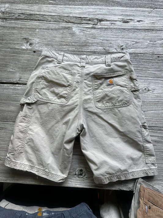 32 - Carhartt Shorts