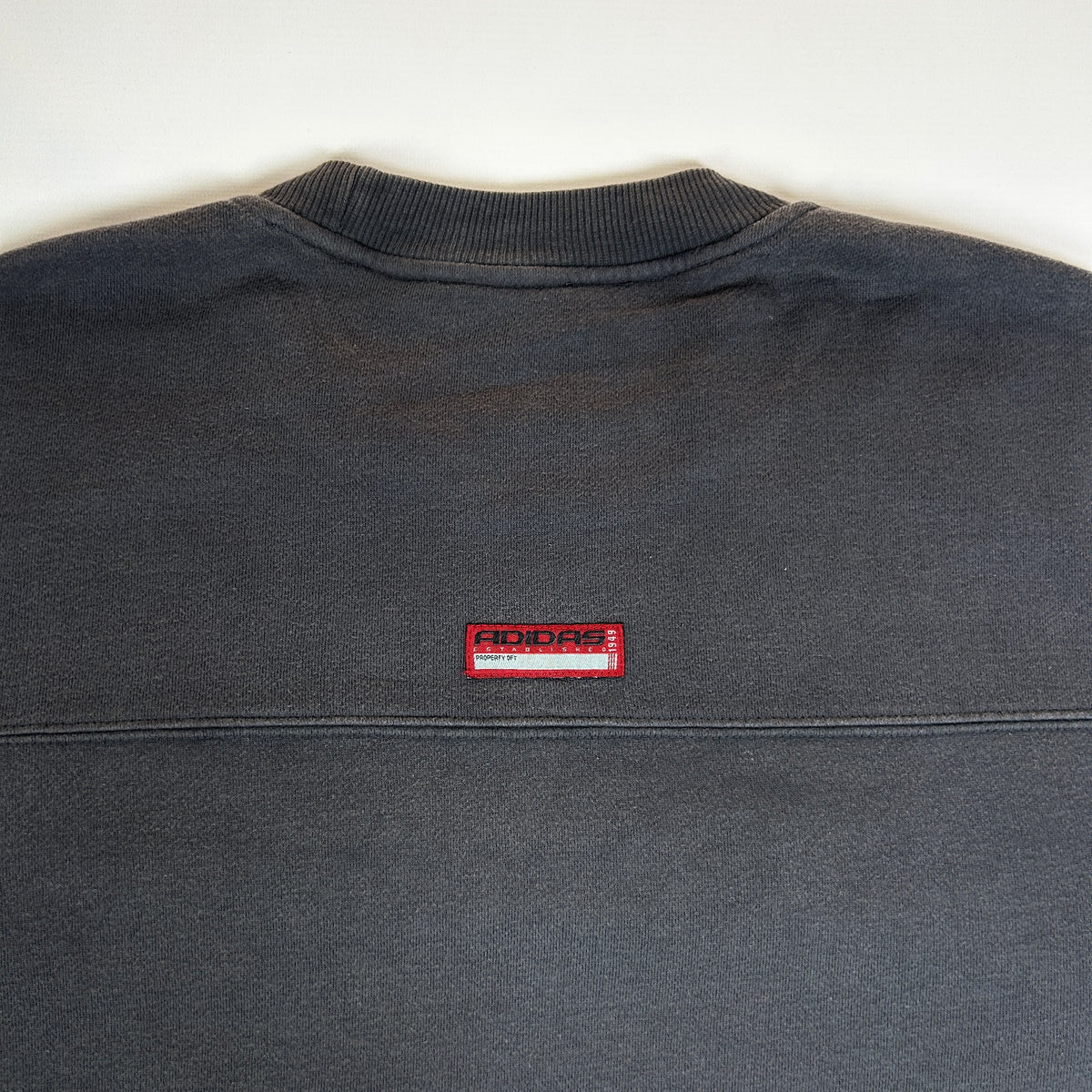 XL - Vintage 2000's Adidas Sweatshirt