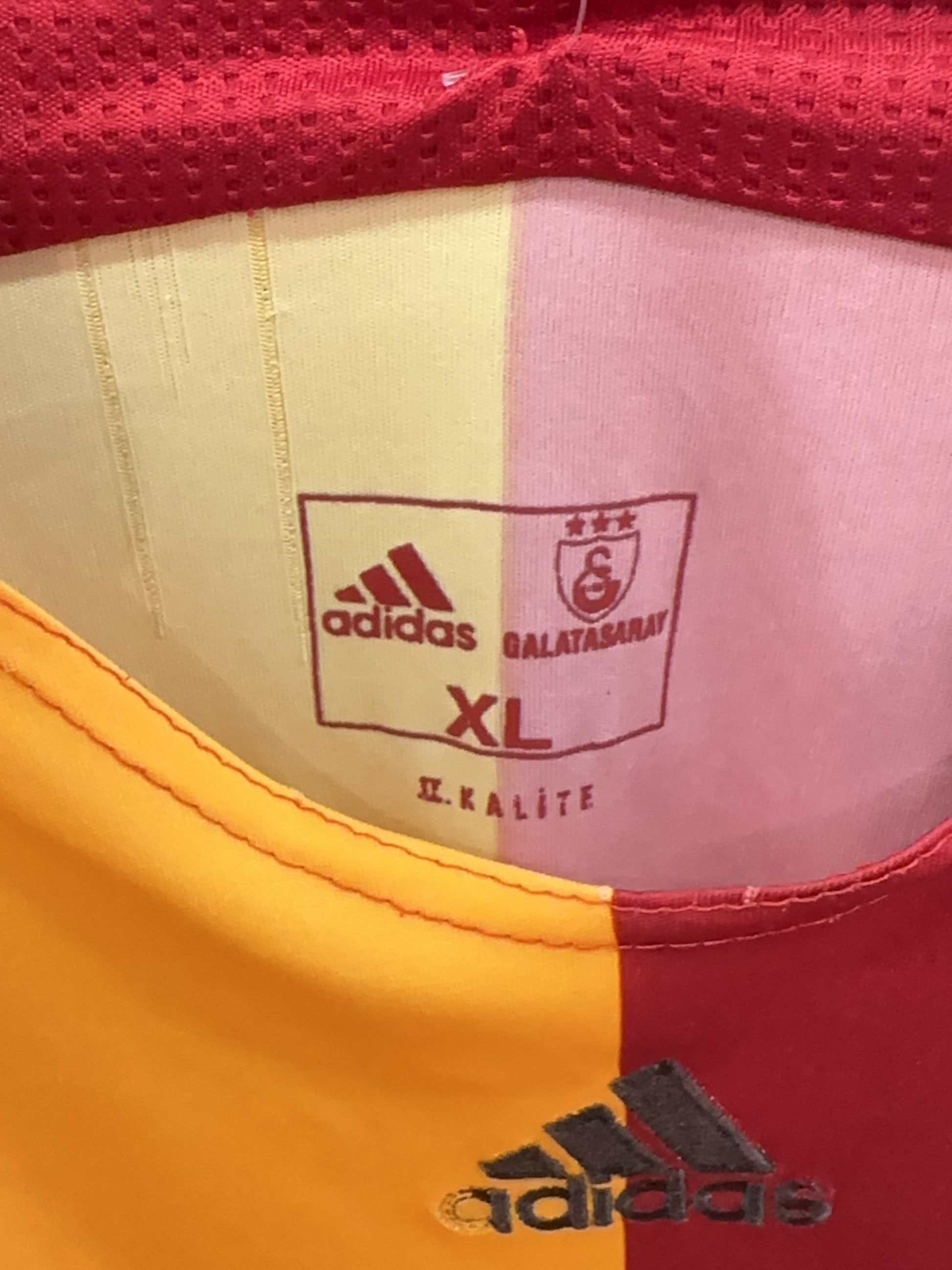 2005-2006 Galatasaray Adidas Home Football Shirt - XL