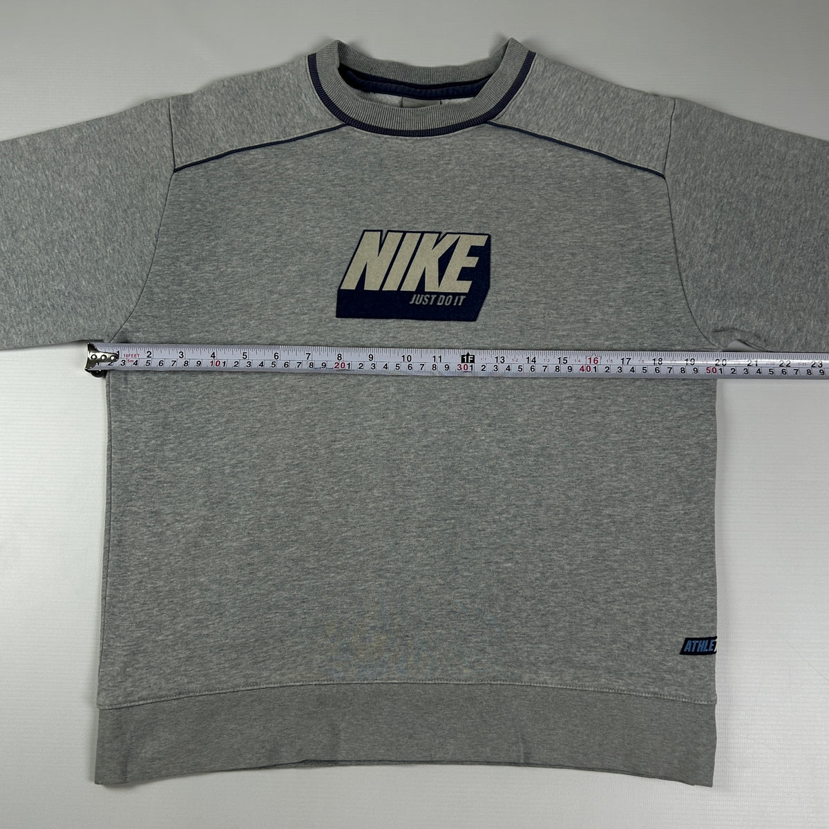 XXS - Vintage 2000's Nike Sweatshirt