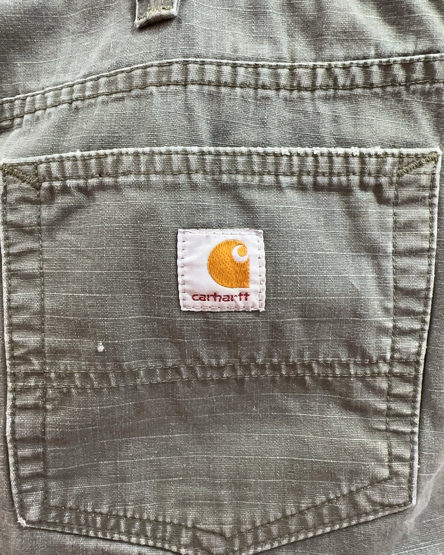 38 - Carhartt Shorts