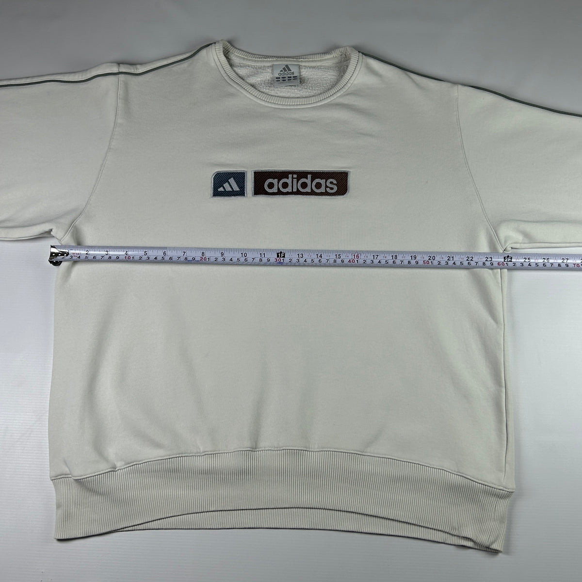 L - Vintage 2000's Adidas Sweatshirt