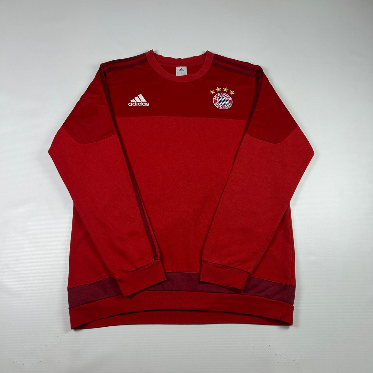 L - 2015-2016 Adidas FC Bayern Munich Red Long Sleeve Sweatshirt