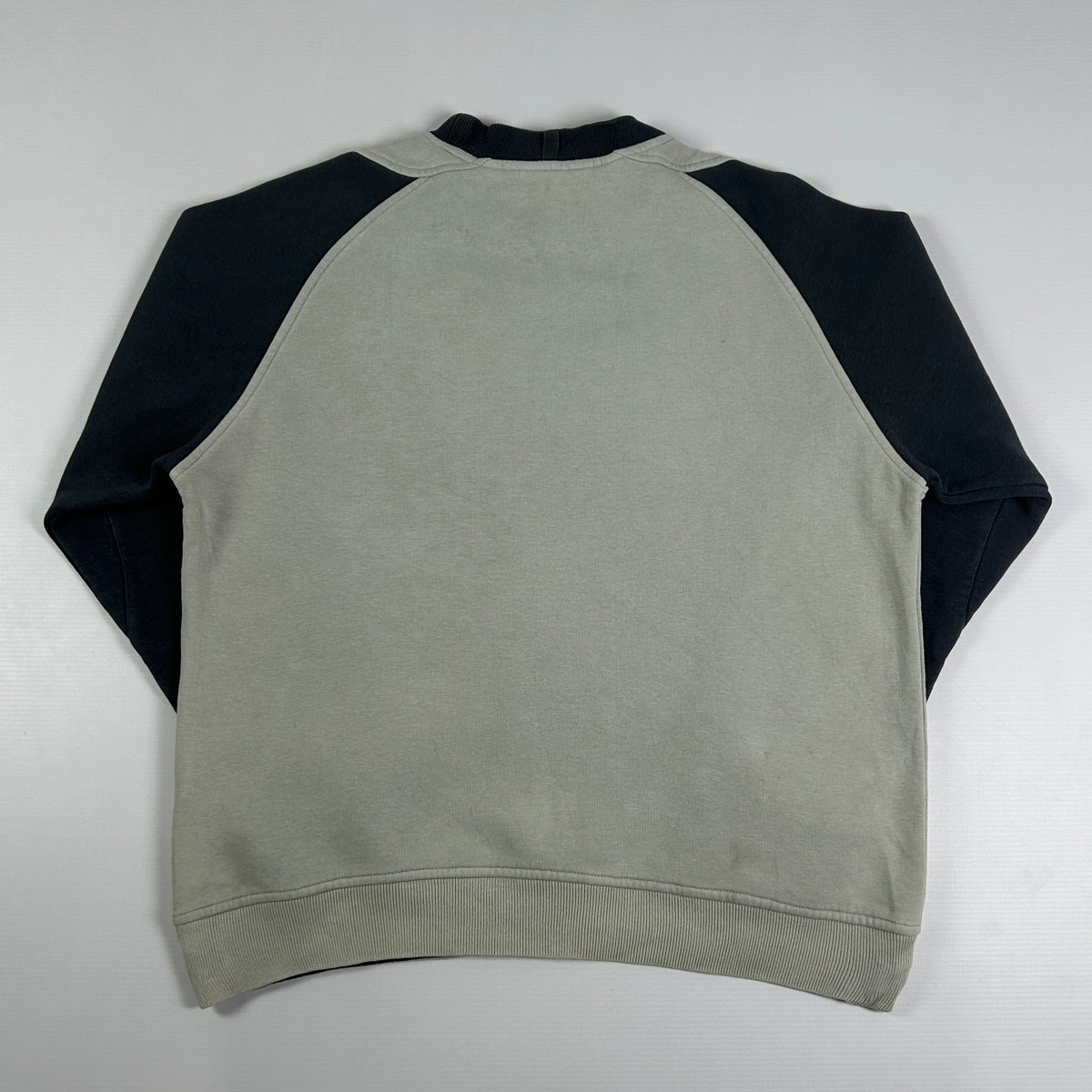 XS - Vintage 2000's Adidas Sweatshirt
